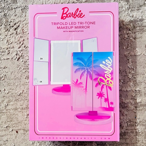 Barbie Trifold LED Tri-Tone Makeup Mirror with Magnification - Picture 3 of 6